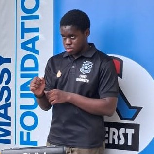 Jayvaughn Bigford, junior robotics instructor